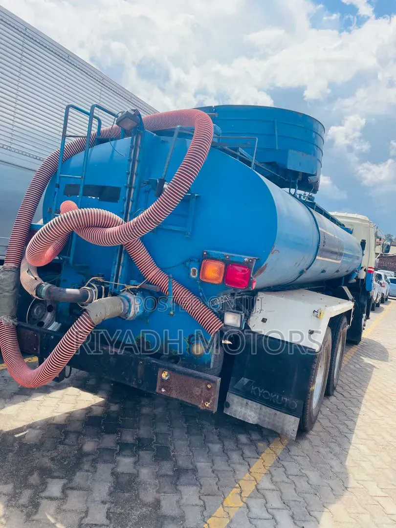 Isuzu Sewage Tank