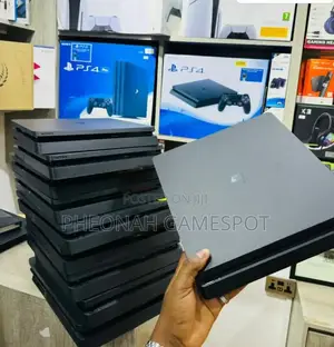 Chipped Ps4 Slim (Refurbished) + 2 Controllers 12 Games Loaded