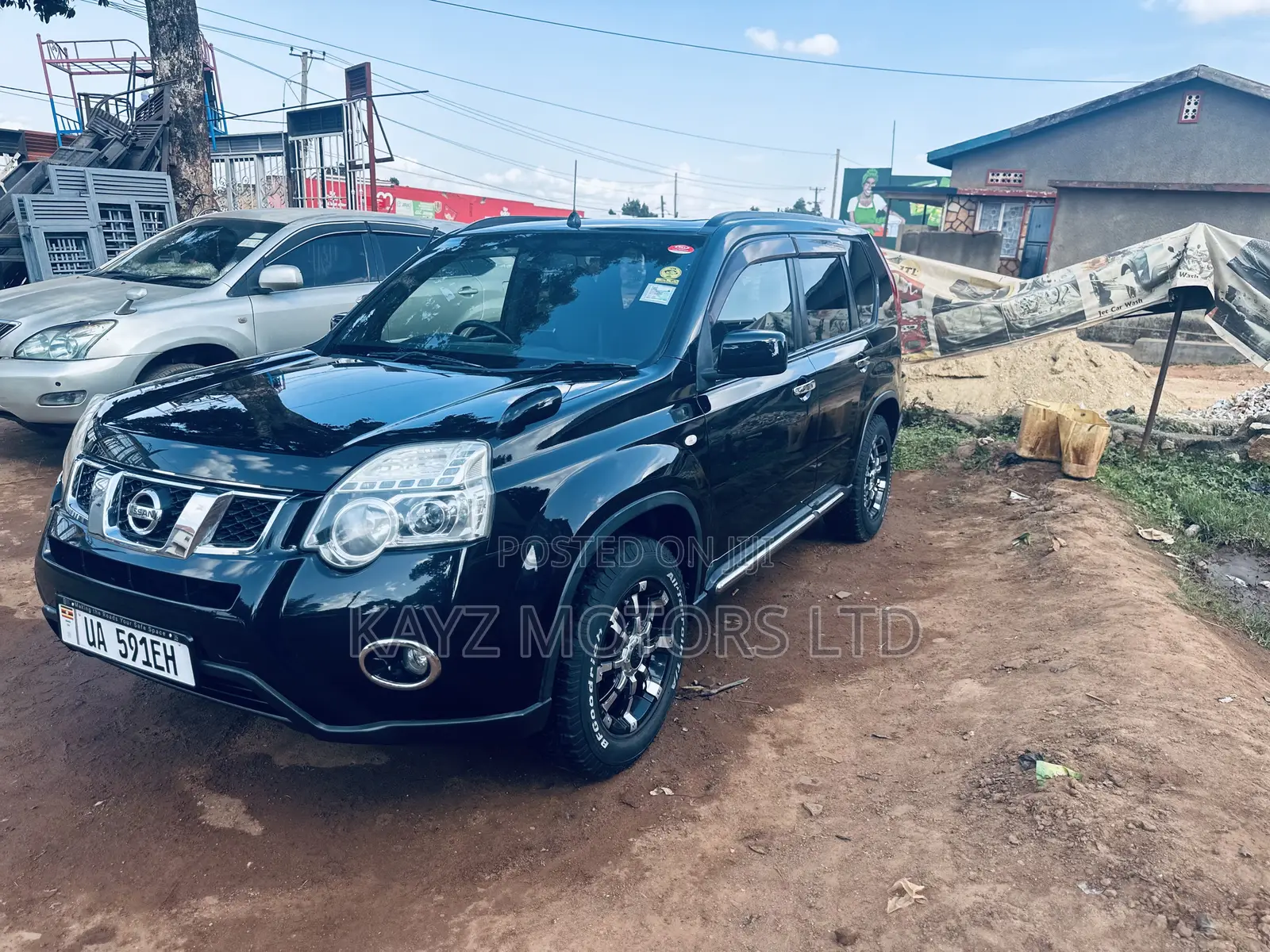 Nissan X-Trail 2.0 Petrol XE 2012 Black