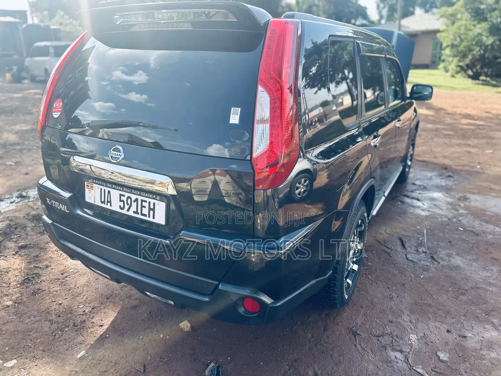 Nissan X-Trail 2.0 Petrol XE 2012 Black