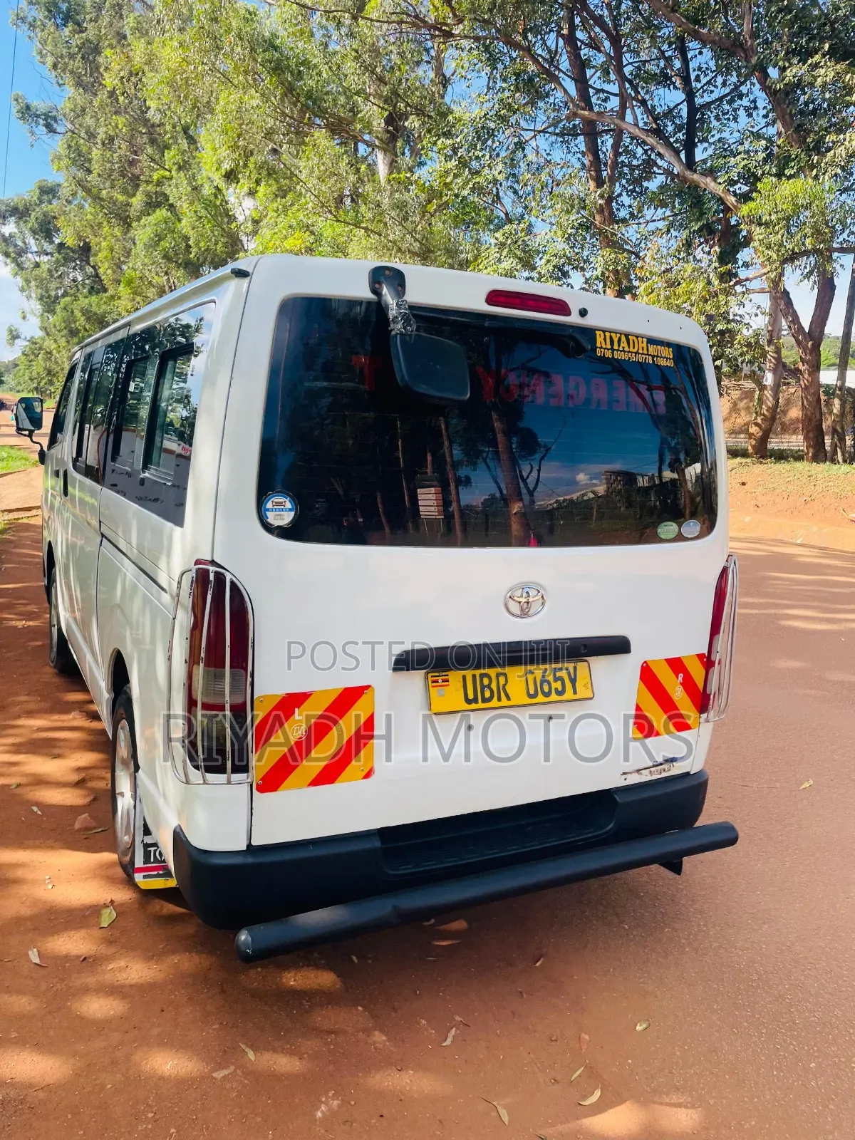 Toyota HiAce 2012 White