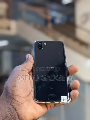 Sharp Aquos R2 64 GB Black