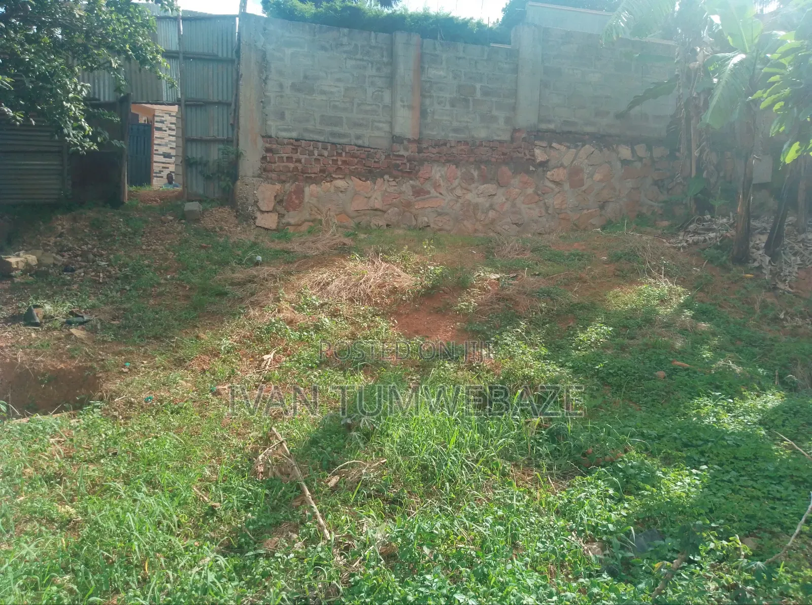 Plot for Sale in Seguku Katale . Entebbe Road