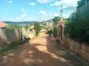 Plot for Sale in Seguku Katale . Entebbe Road