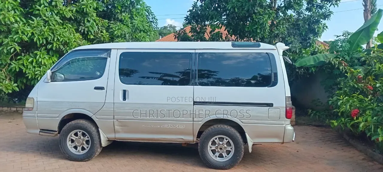 Toyota HiAce 1999 Grey