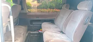 Toyota HiAce 1999 Grey