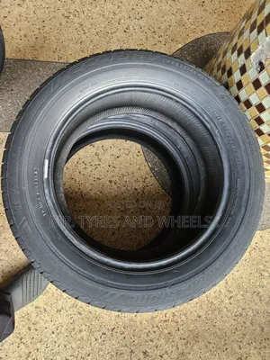 225 55 R17 Bridgestone Japan Used but Still Gd Tires.