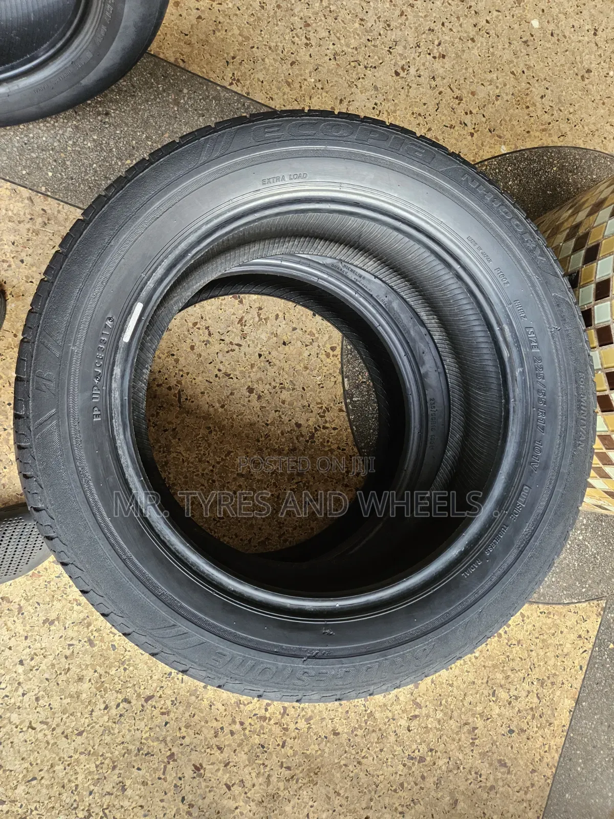 225 55 R17 Bridgestone Japan Used but Still Gd Tires.