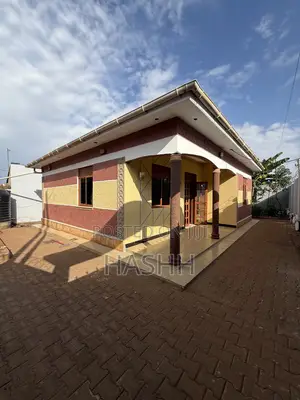 3bdrm House in Busabala, Central Division for rent