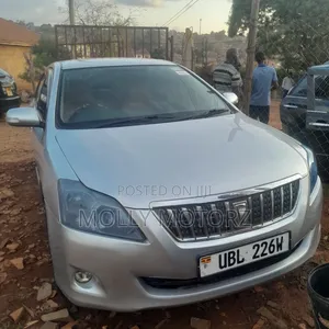 Toyota Premio 2010 Silver