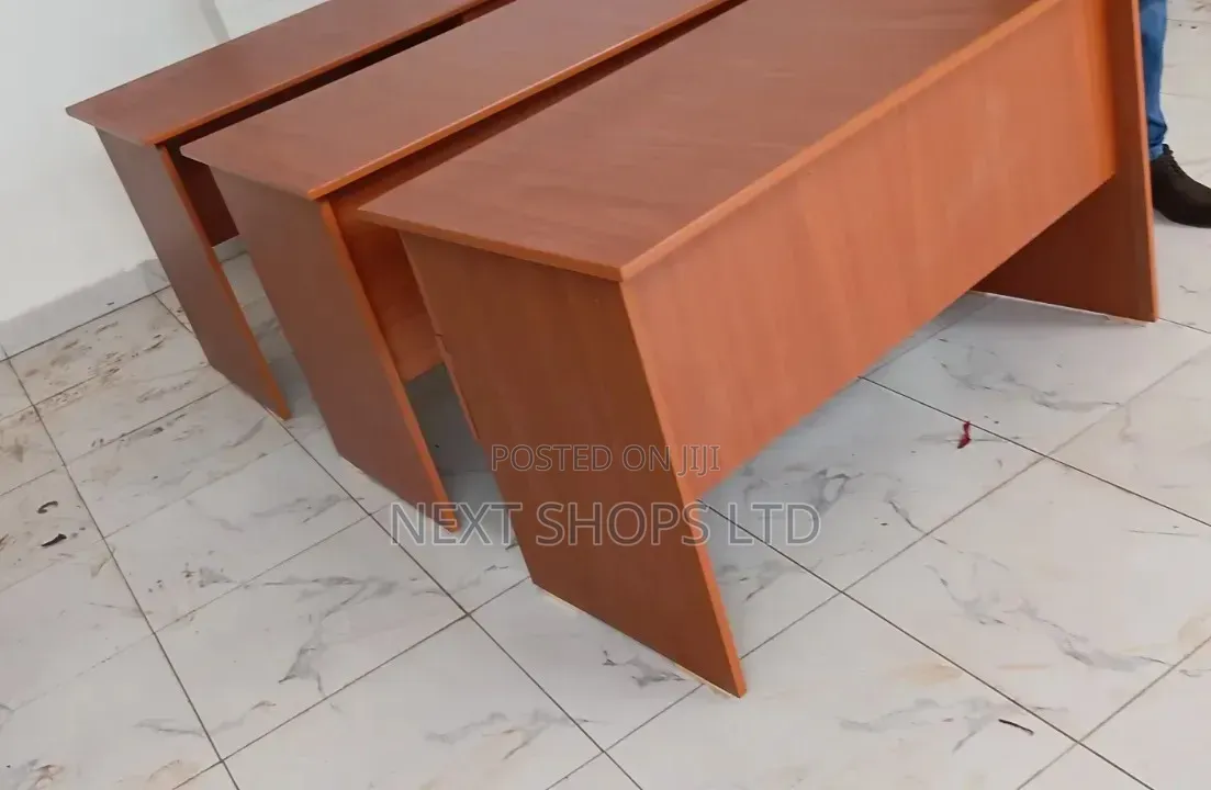 Office Table/Office Table/Officetable/Officetable/Offices Tables/T105a