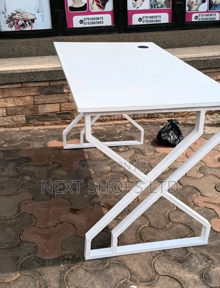 Office Table/Office Table/Officetable/Officetable/Offices Tables/T114a