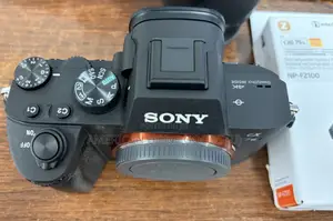 New Sony Alpha A7 Iii 24.2mp Digital Camera Black With Fe 28-70mm Lens