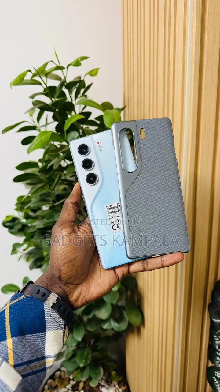 New Tecno Camon 40 Pro 5G 256 GB Blue