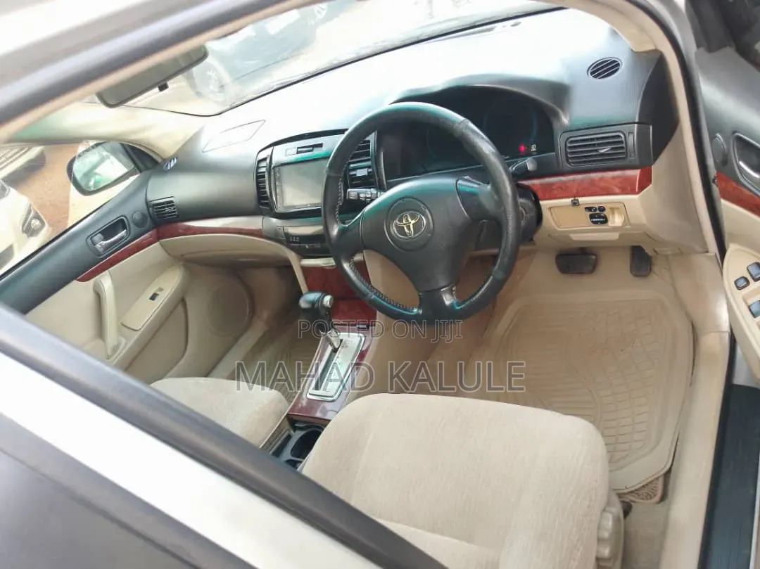 Toyota Premio 2005 Silver