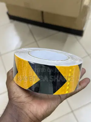 Reflective Hazard Safety Warning Tape - Yellow & Black Arrow Pattern