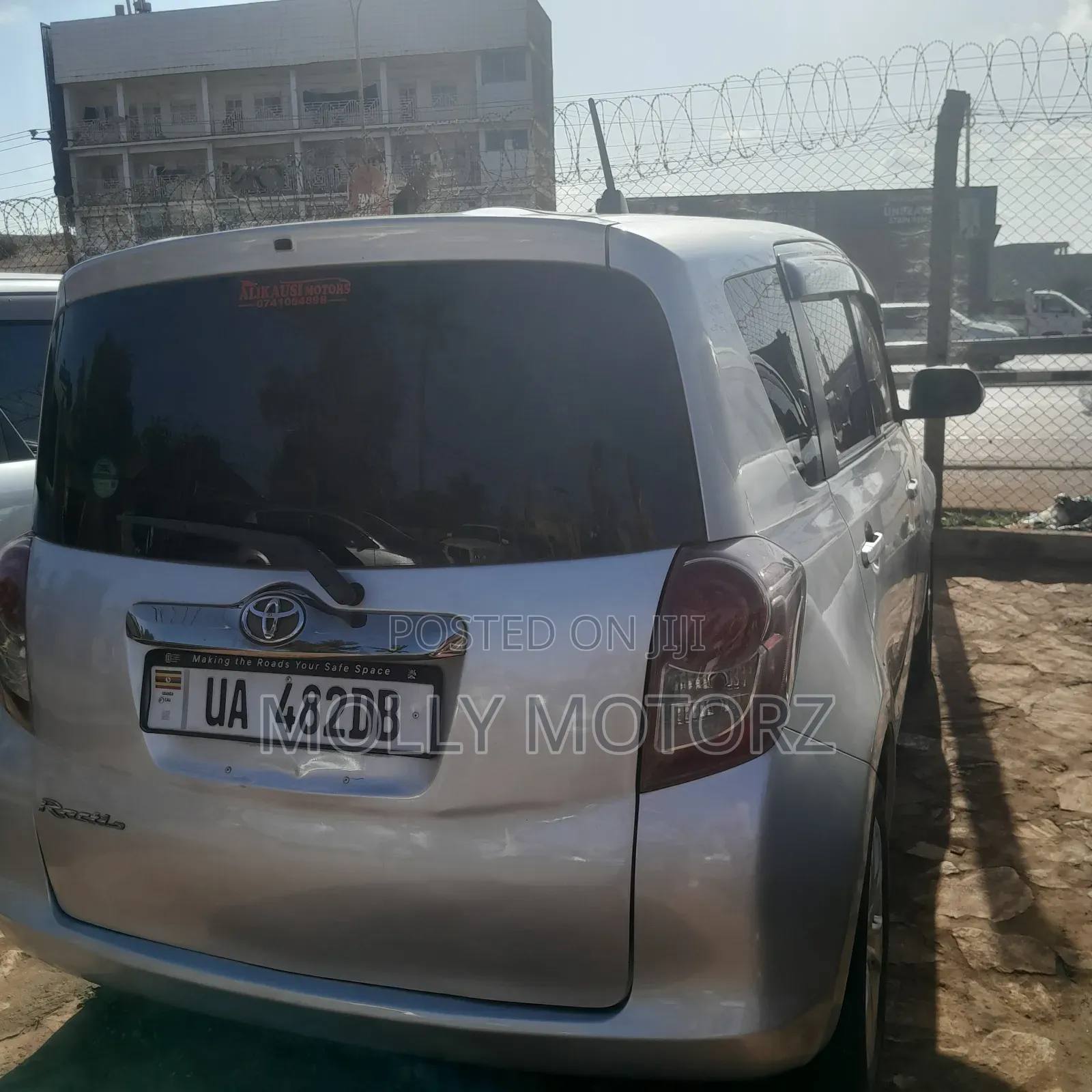 Toyota Ractis 2006 Silver