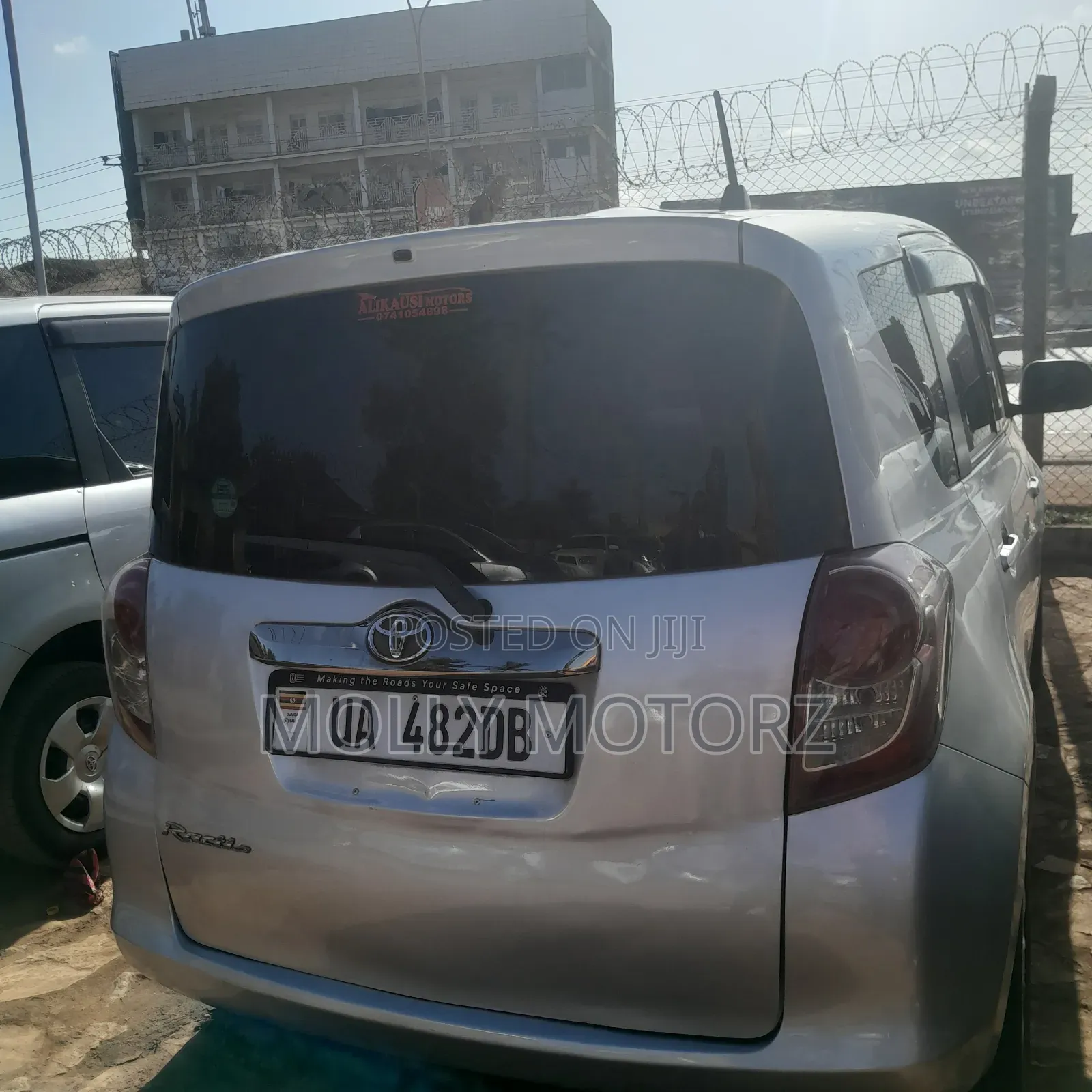 Toyota Ractis 2006 Silver