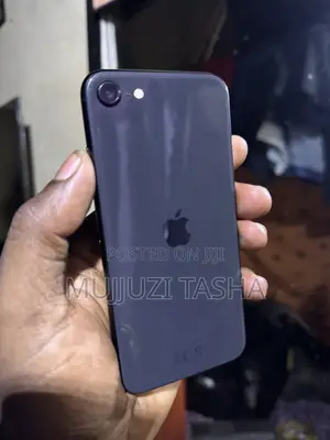 Apple iPhone SE (2020) 64 GB Black