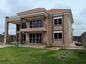 5bdrm Mansion in Munyonyo, Makindye for sale