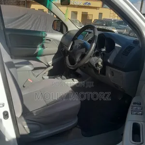 Toyota Hilux 2.5 Cab 2005 White