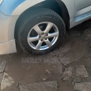 Toyota Vanguard 2005 Silver