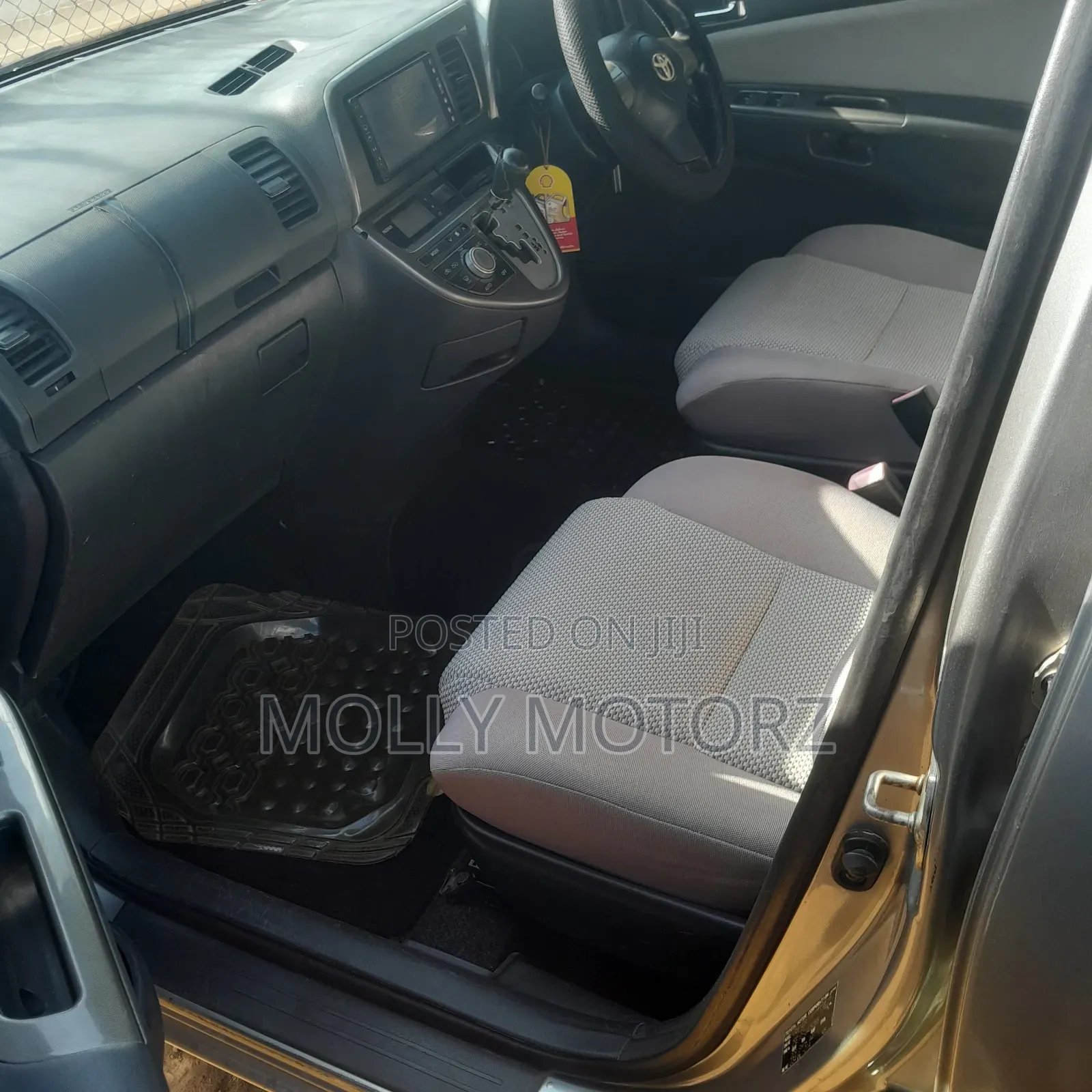 Toyota Wish 2012 Black