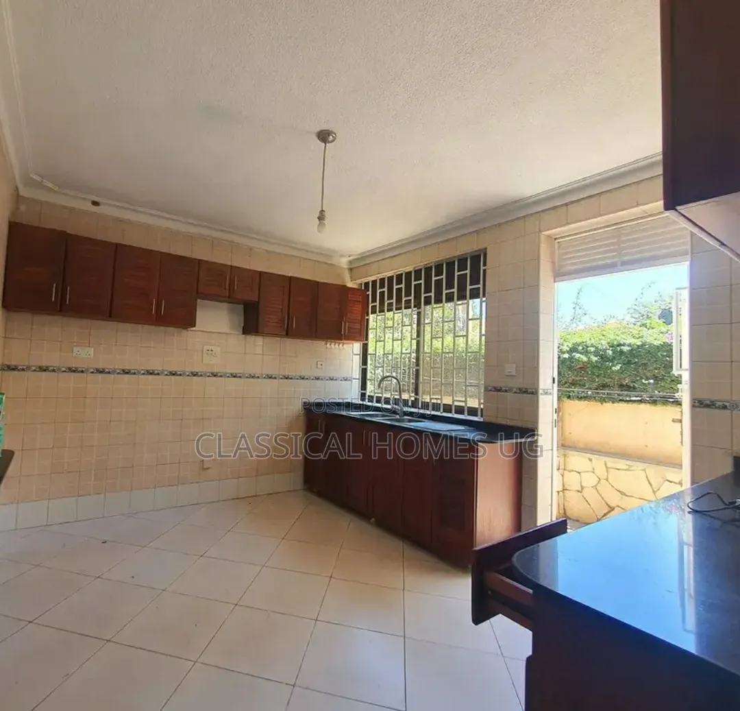 5bdrm Duplex in Kira, Central Division for rent