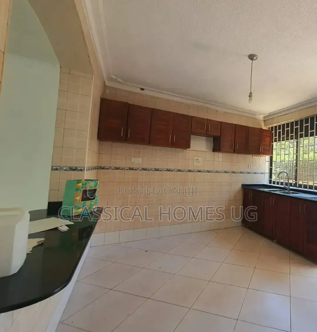 5bdrm Duplex in Kira, Central Division for rent