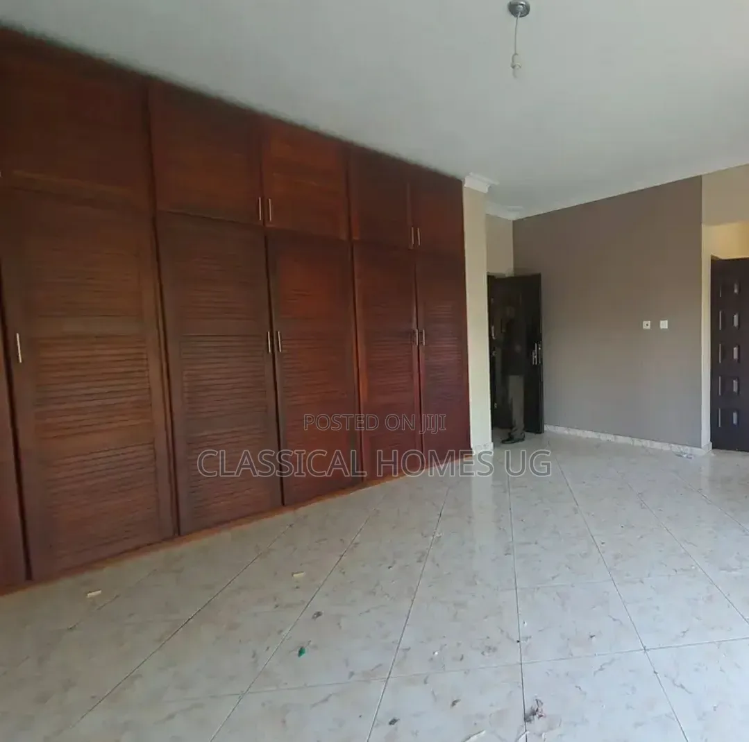 5bdrm Duplex in Kira, Central Division for rent