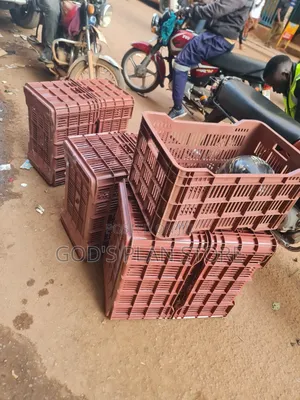 Maroon Color Plastic Crates Plastic Crates