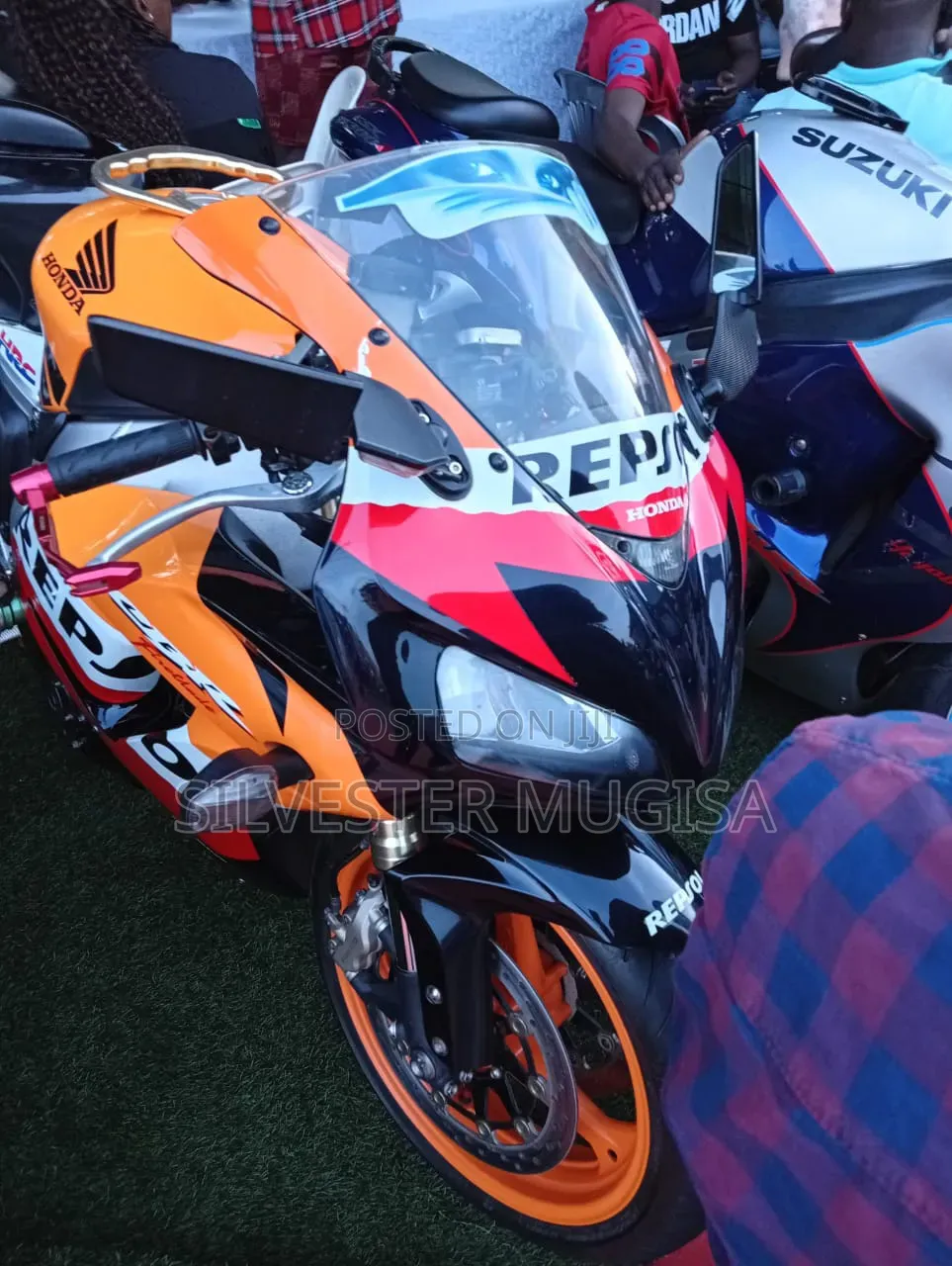 Honda CBR 2018 Orange