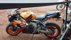 Honda CBR 2018 Orange