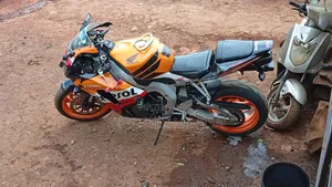 Honda CBR 2018 Orange