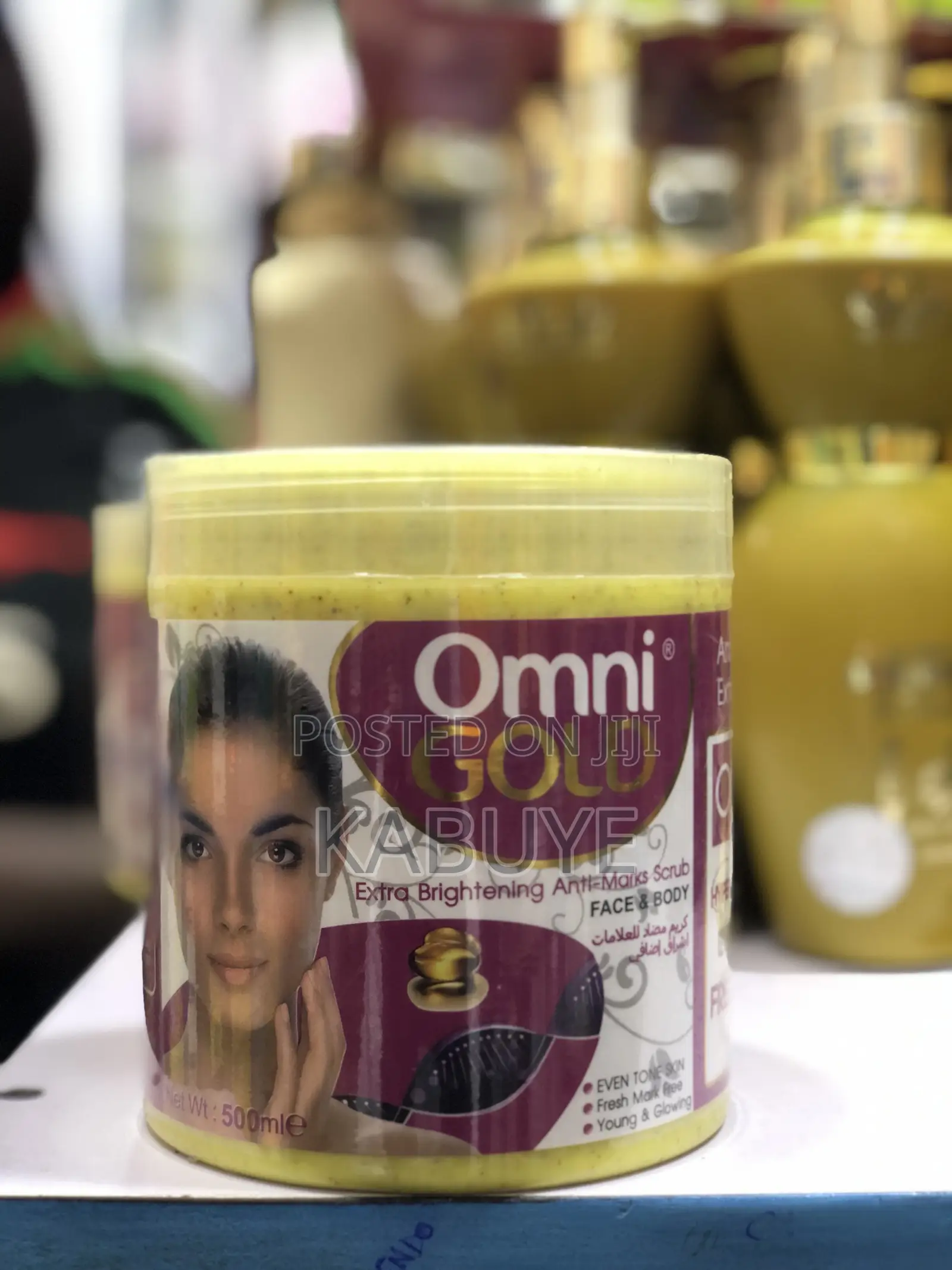 Omni Gold Extra Brightening Anti-marks Scrub