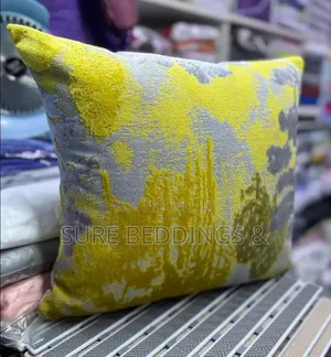 Geometric Cushion