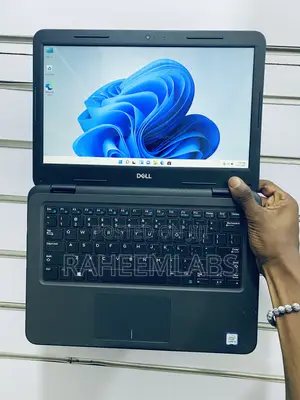 Laptop Dell Latitude 3301 4GB Intel Core i3 SSD 128GB