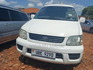 Toyota Noah 2.0 FWD (8 Seater) 2001 White