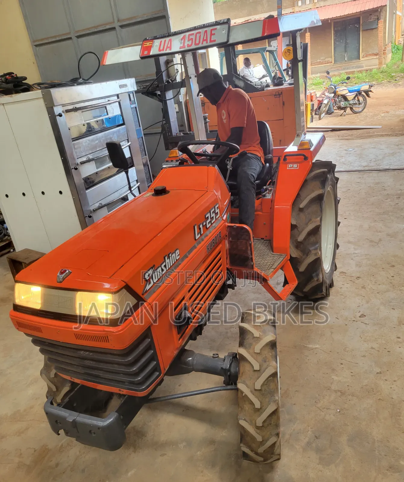 Kubota L1-255 Tractor