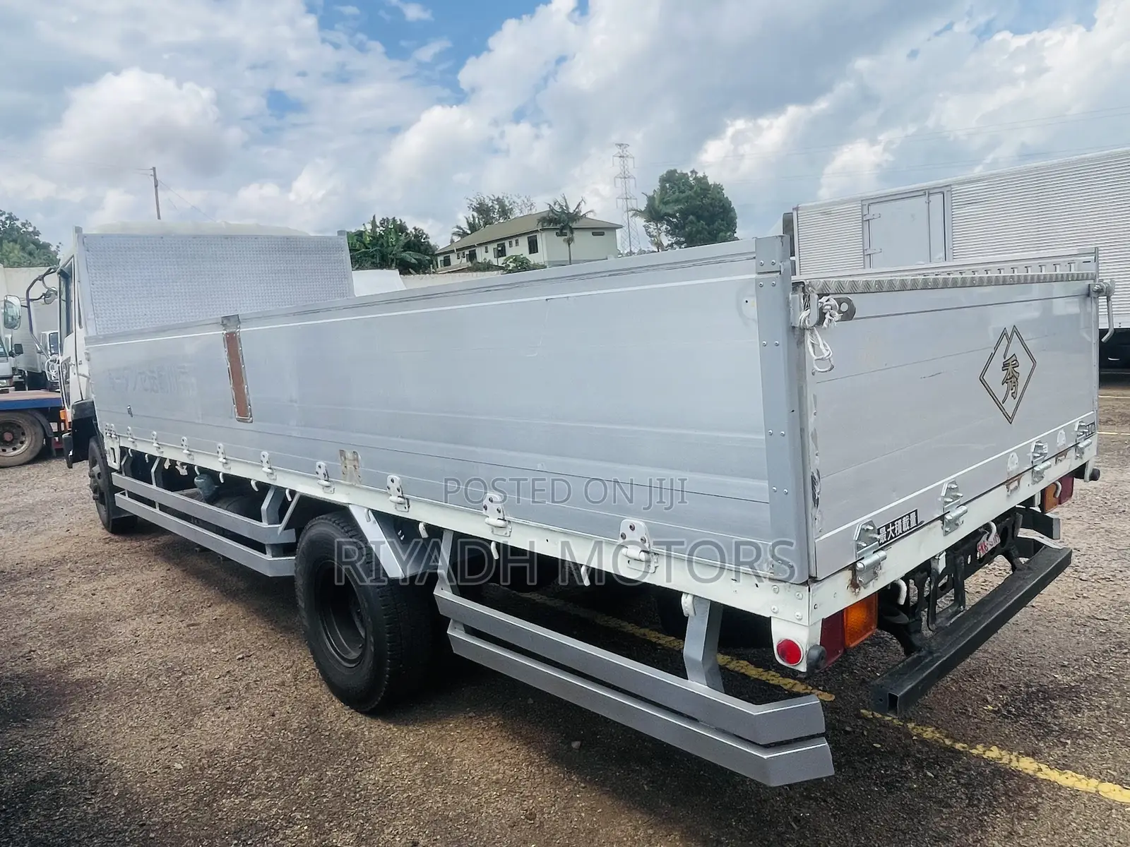 Fuso Long Chassis Truck