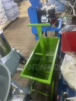 Manual Groundnut Sheller Machine