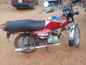 Bajaj Boxer 2023 Red