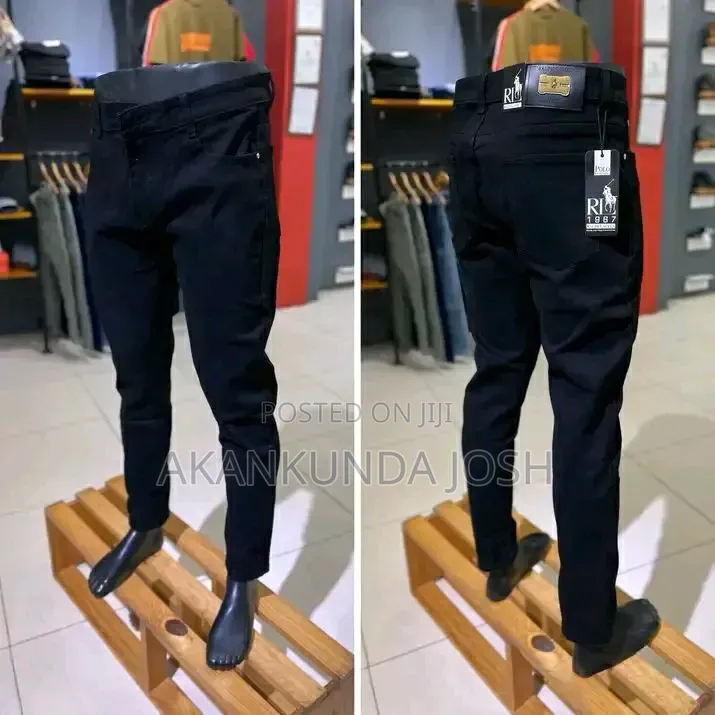 Tapered Jeans