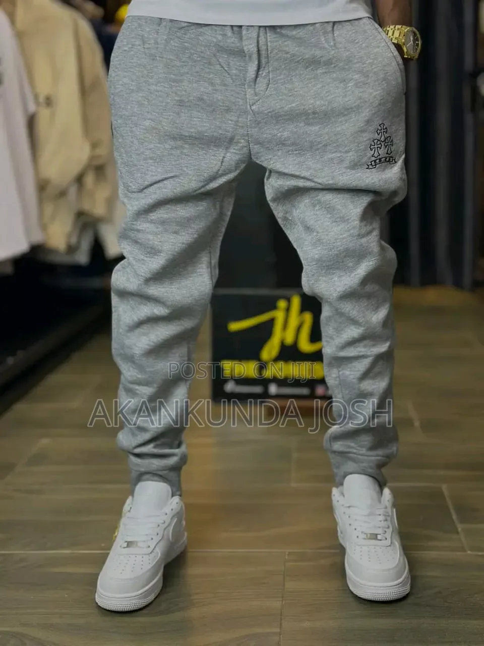 Tapered Jeans