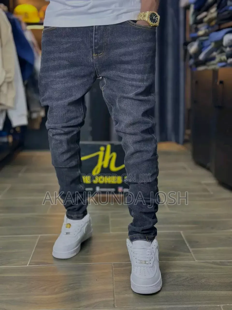 Tapered Jeans