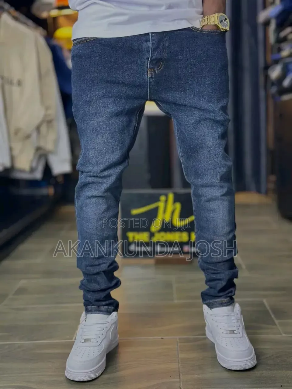 Tapered Jeans