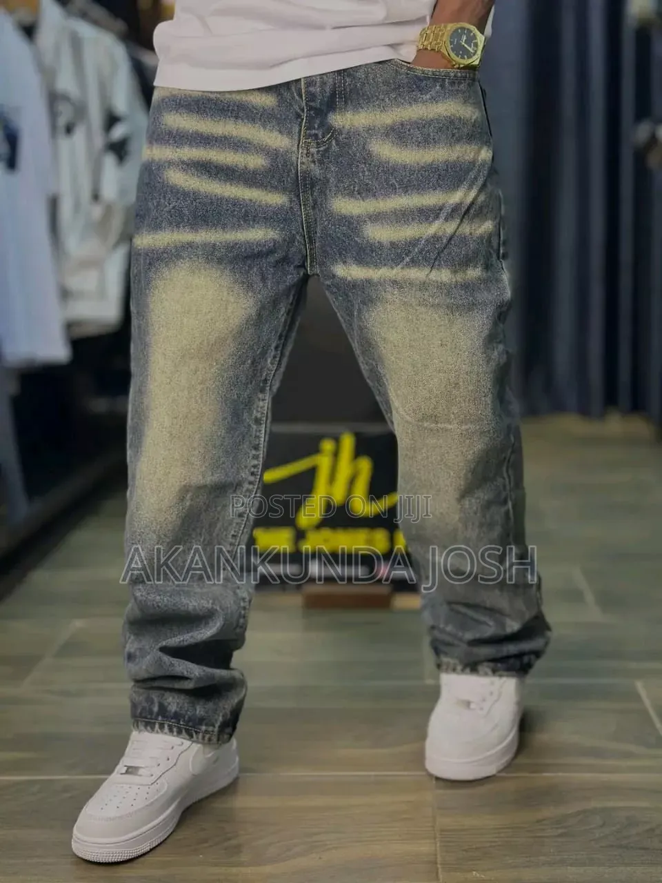 Tapered Jeans
