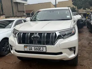 Toyota Land Cruiser Prado 2018 White