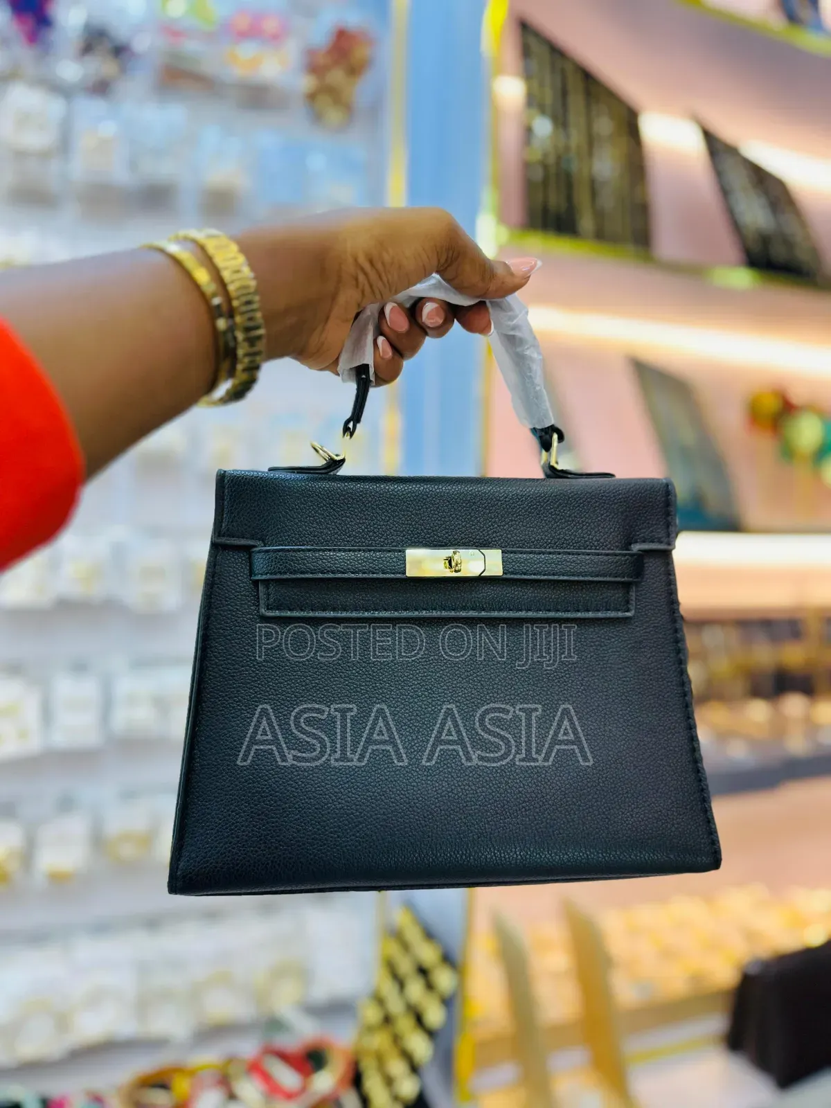 Elegant Black Brown Medium Handbag for Ladies – Stylish Spacious