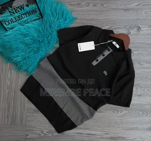 Body Fitting Knitted T-Shirts